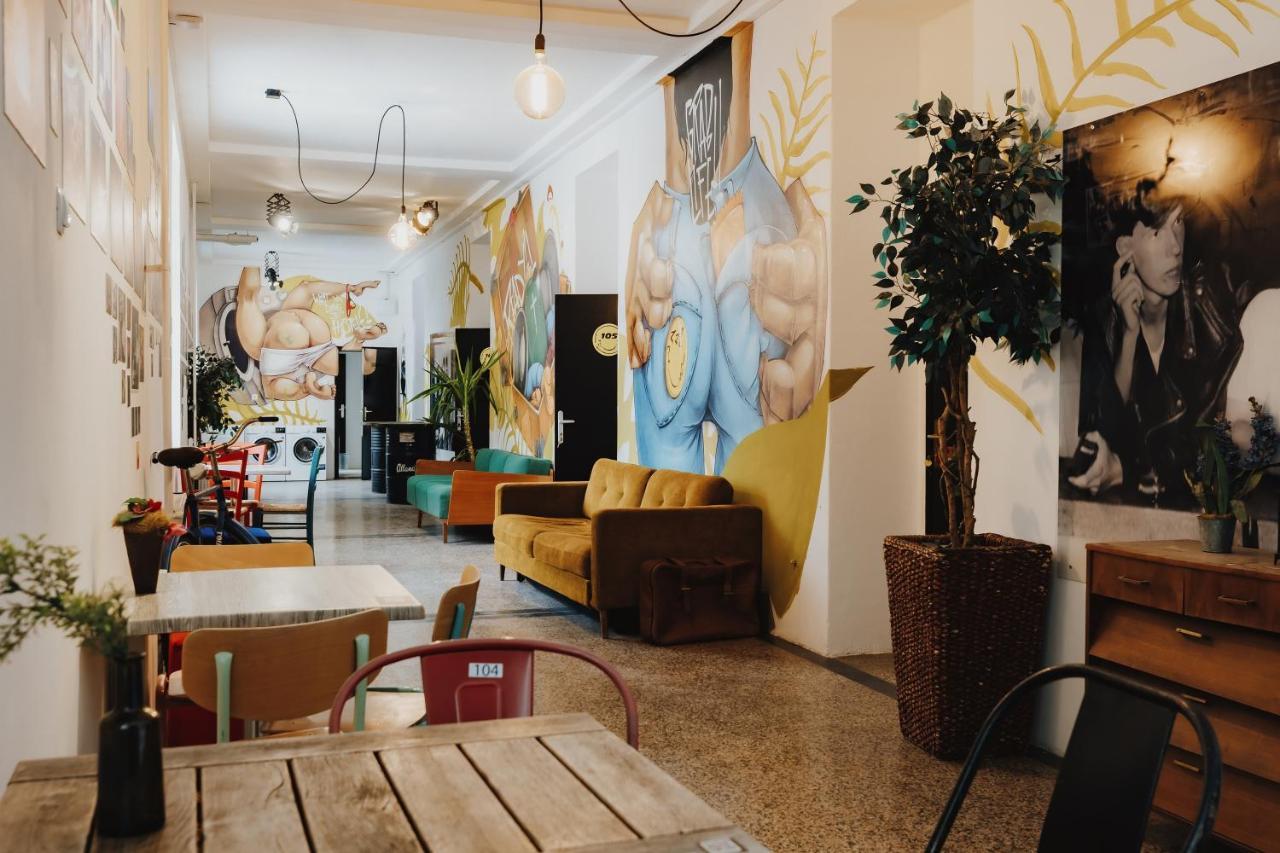 Party Hostel Zzz 류블랴나 외부 사진