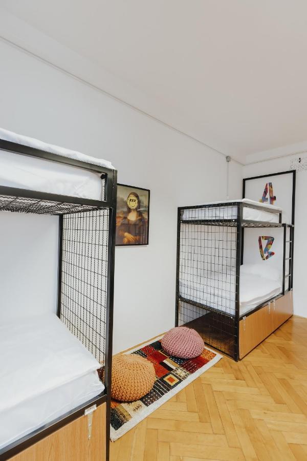 Party Hostel Zzz 류블랴나 외부 사진