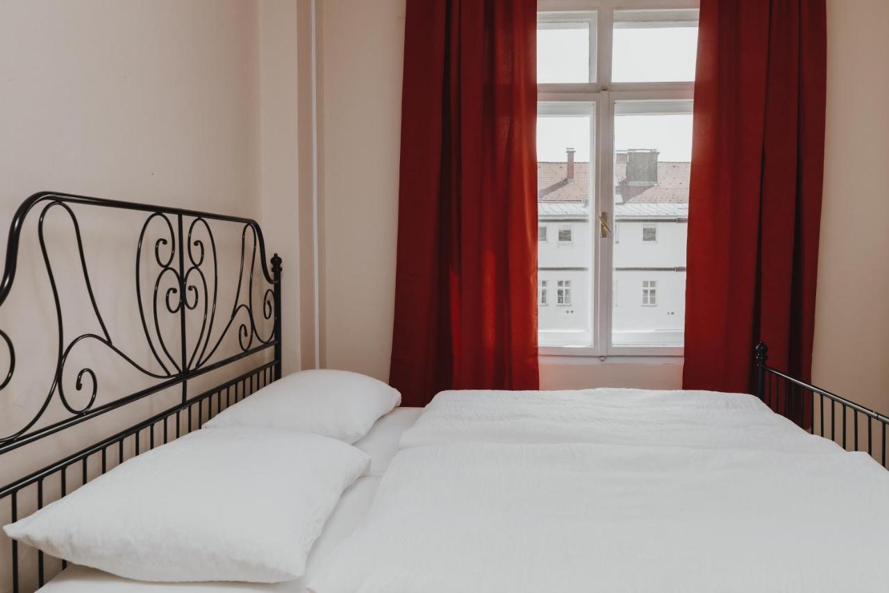 Party Hostel Zzz 류블랴나 외부 사진