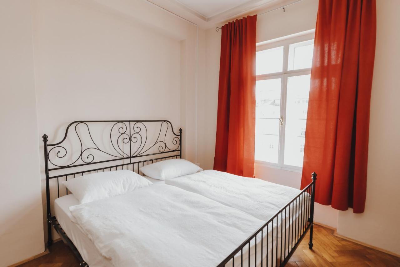 Party Hostel Zzz 류블랴나 외부 사진